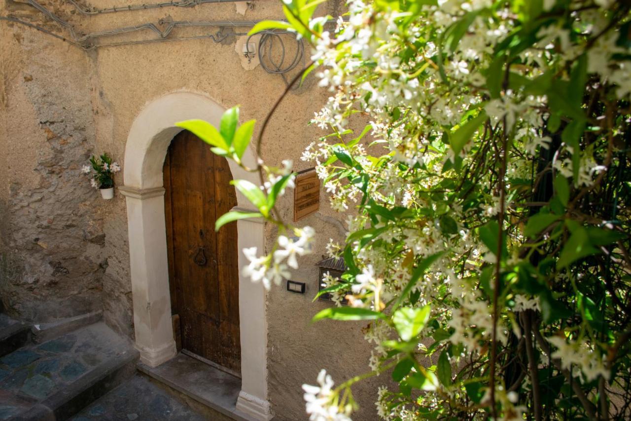 Palazzo Del Diplomatico Villa Belmonte Calabro Kültér fotó