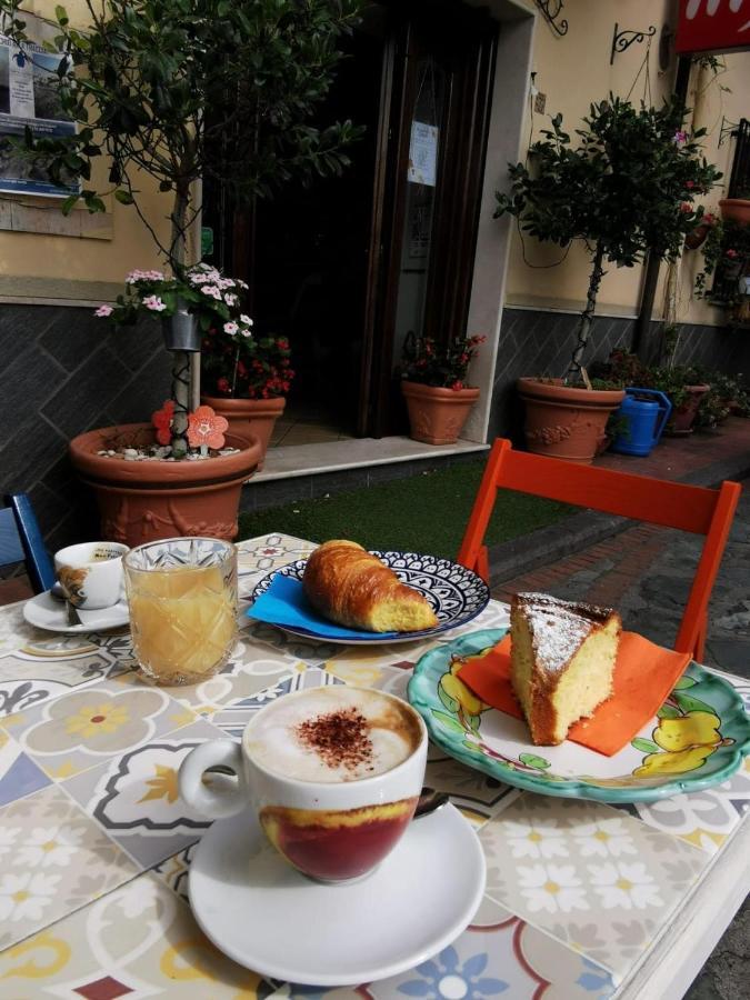 Palazzo Del Diplomatico Villa Belmonte Calabro Kültér fotó